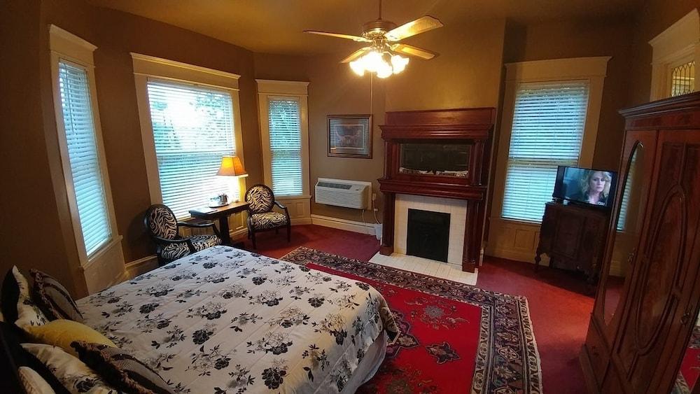 Edwardian Inn photo 22