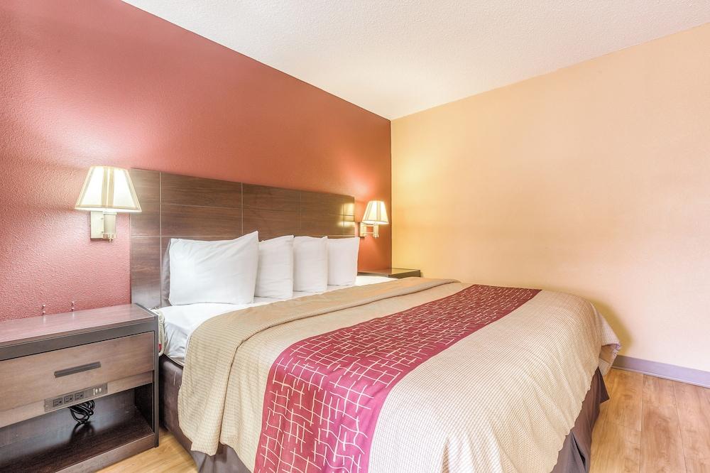 Red Roof Inn Amarillo West photo 19