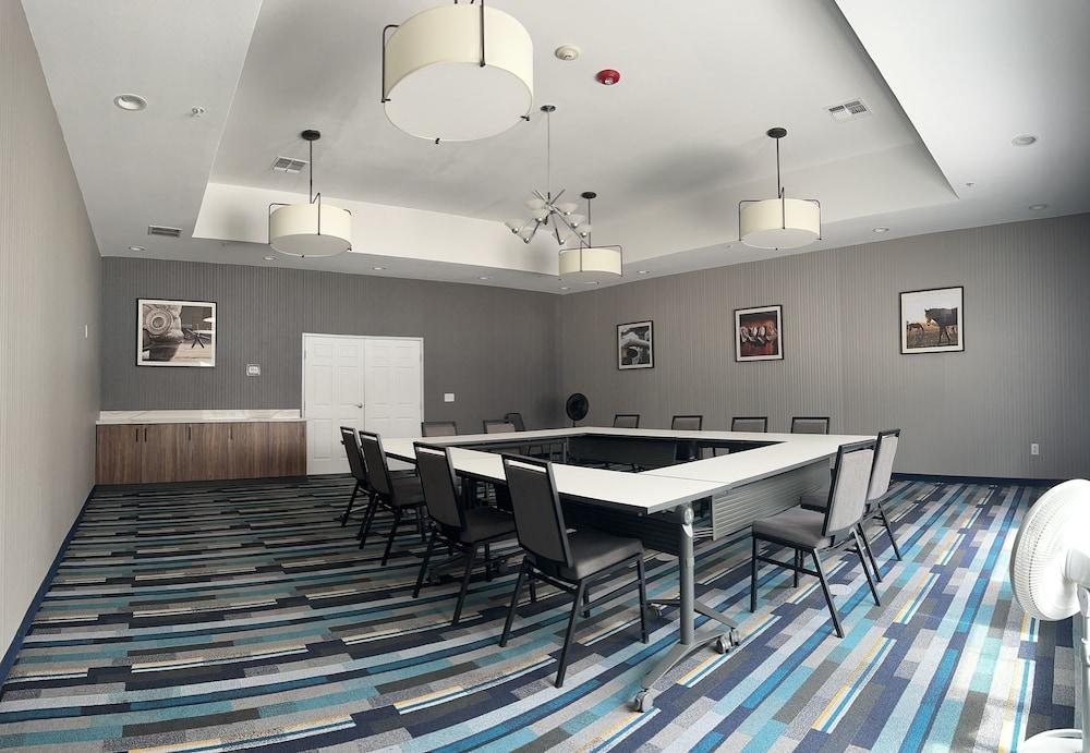 La Quinta Inn & Suites by Wyndham Decatur photo 38