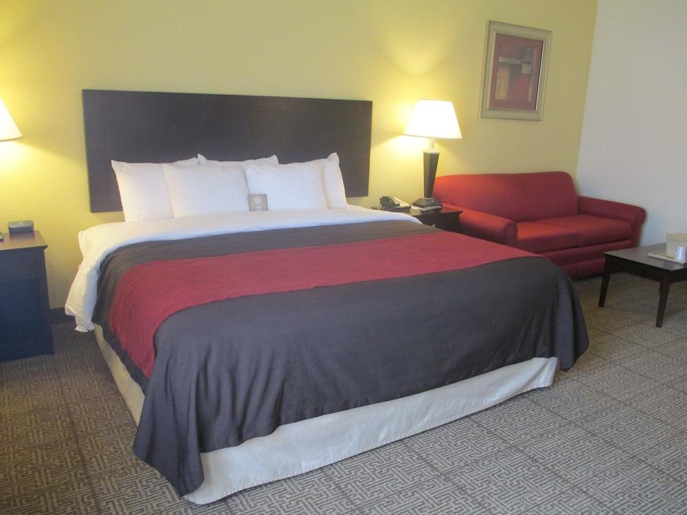 Comfort Inn & Suites Thomson photo 16