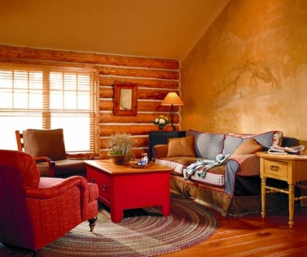 Cowboy Heaven Cabins photo 11