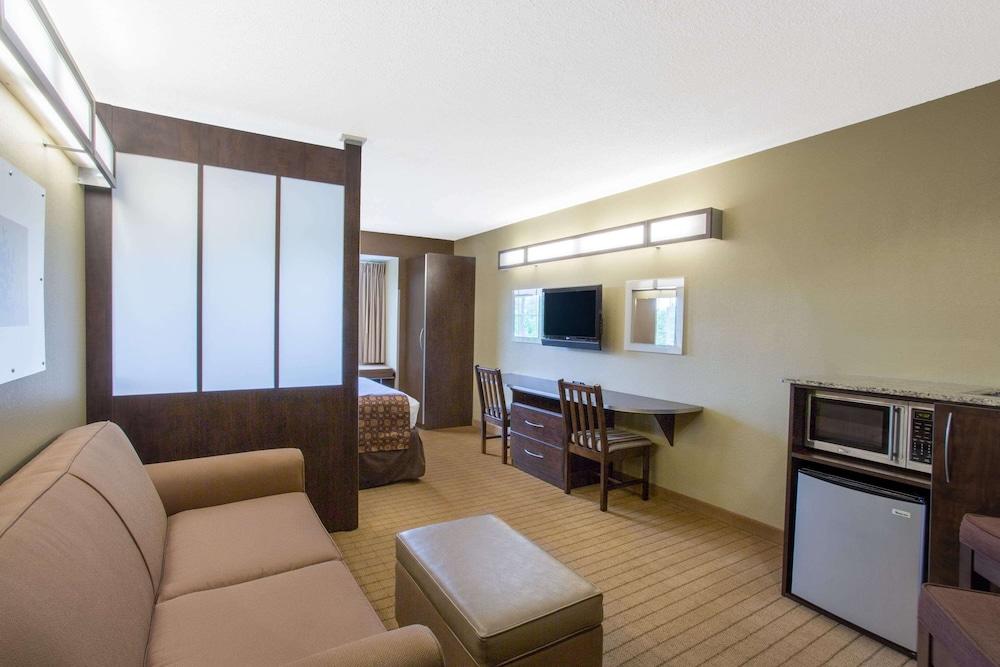 Microtel Inn & Suites by Wyndham Mansfield photo 6