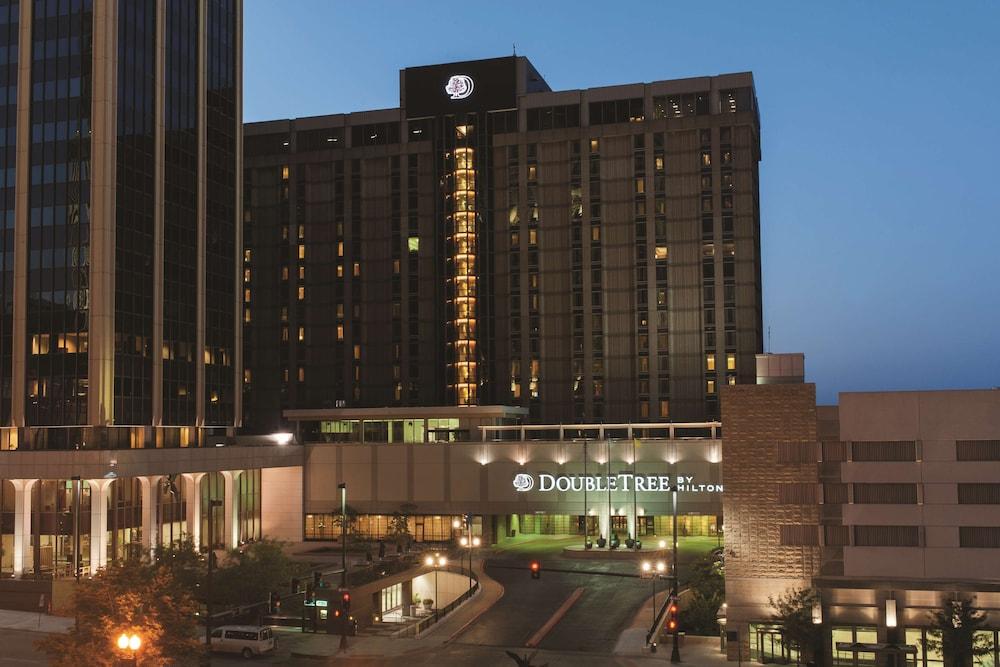 DoubleTree by Hilton Omaha Downtown photo 1