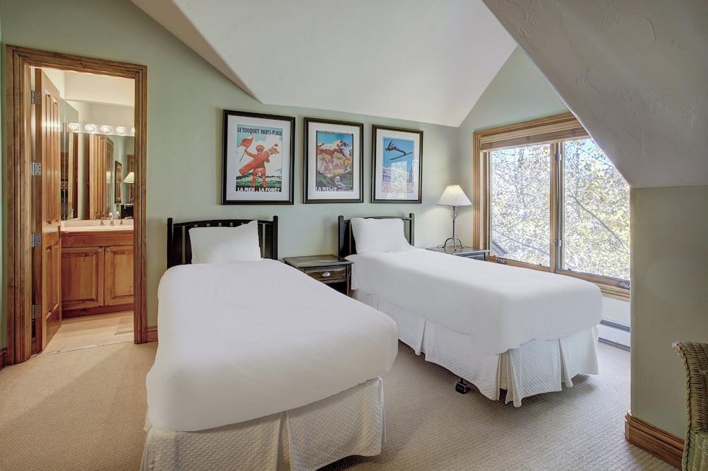 Arrowhead Village, A Vail Resorts Property photo 100