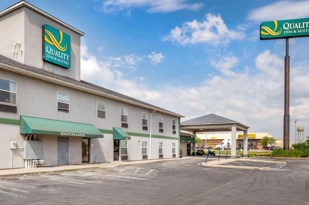 Quality Inn & Suites photo 1