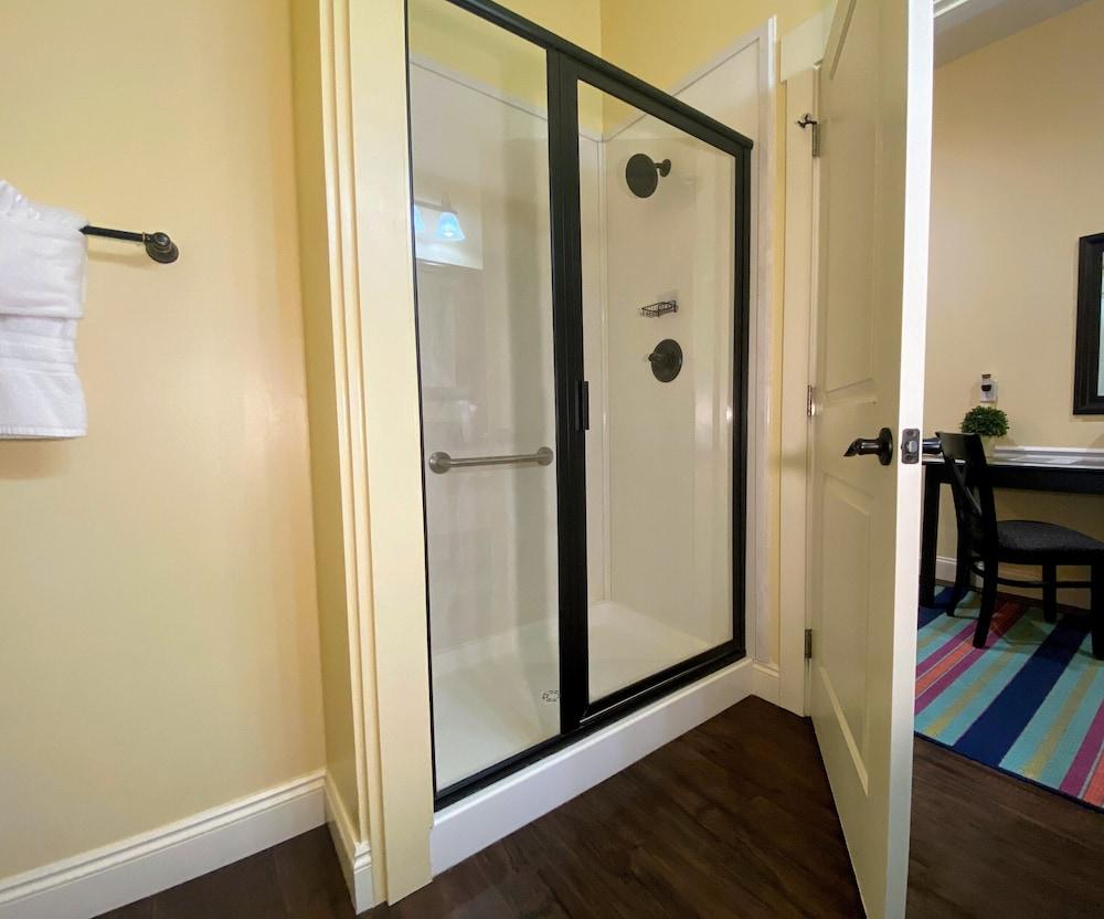 30A Inn & Suites photo 86