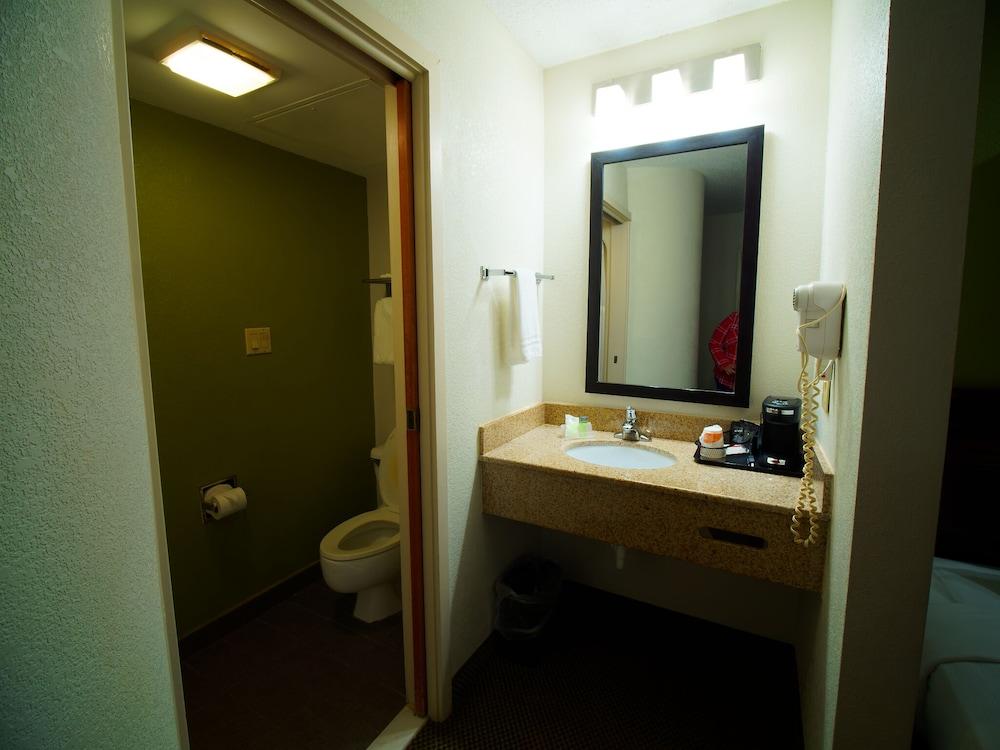 Sleep Inn Morganton Southeast photo 8