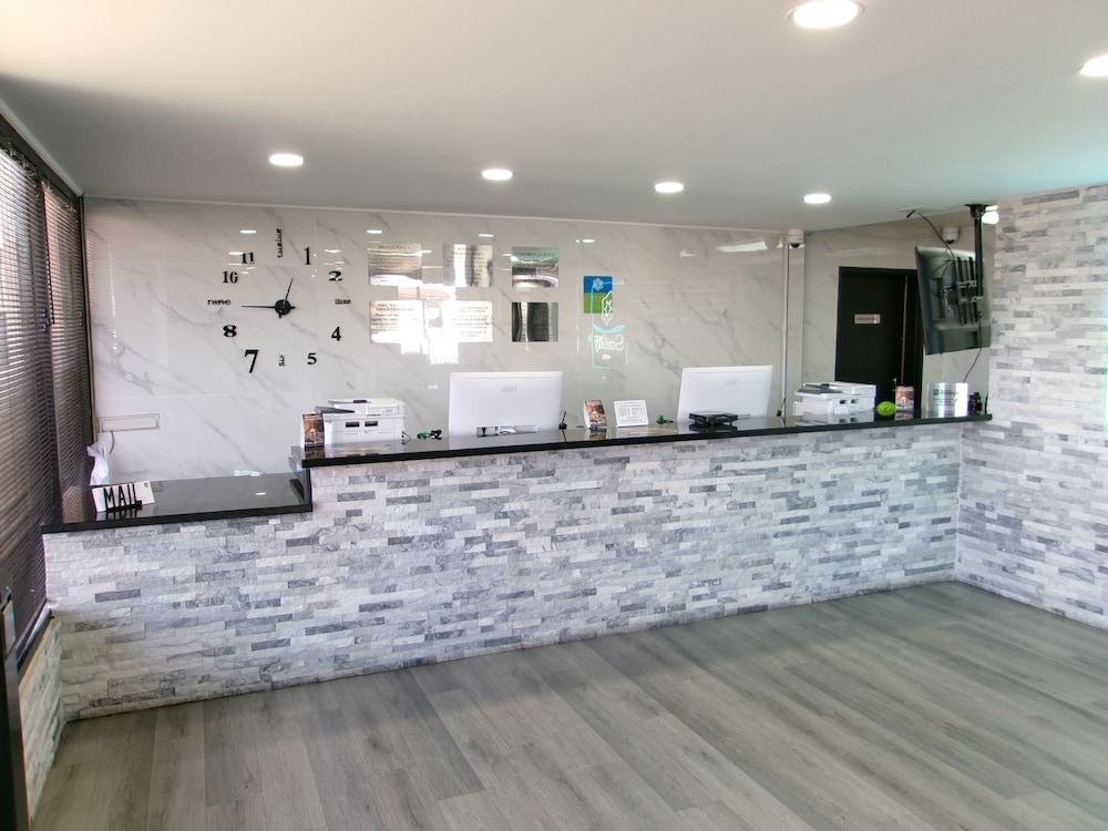 SureStay Hotel by Best Western Phoenix Airport photo 7