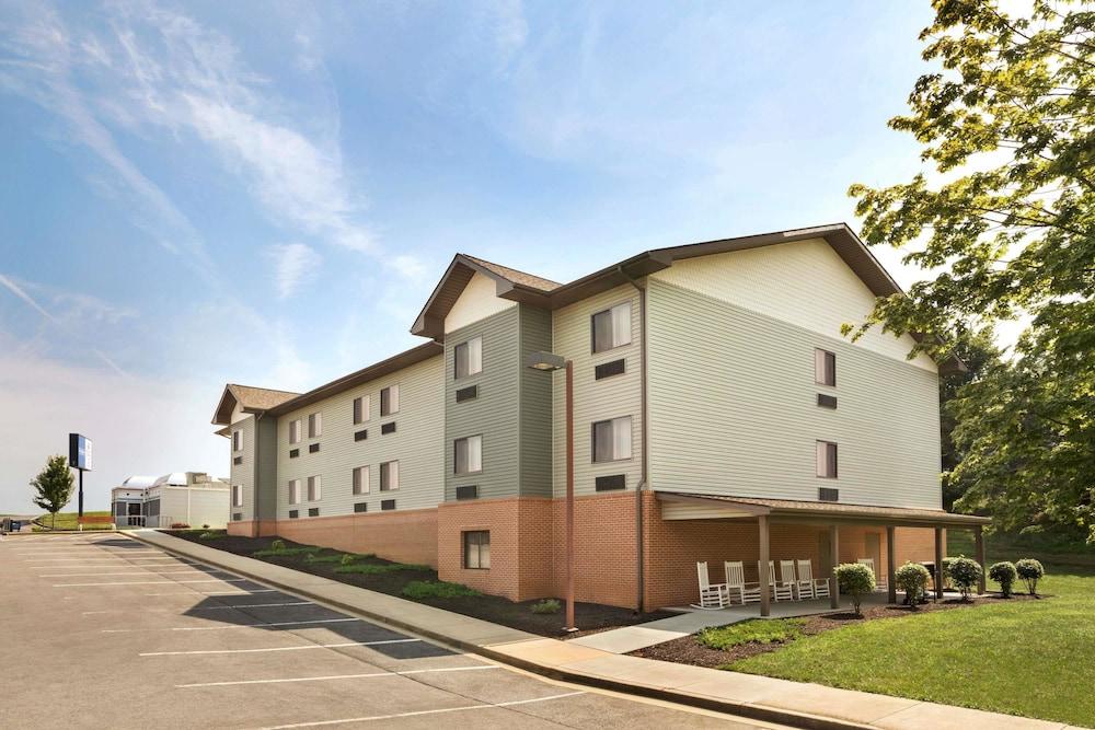 Travelodge by Wyndham Brunswick near Frederick photo 1