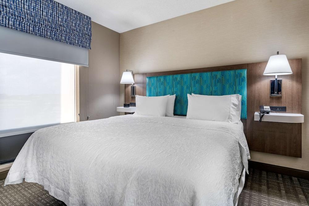 Hampton Inn & Suites Louisville East photo 10