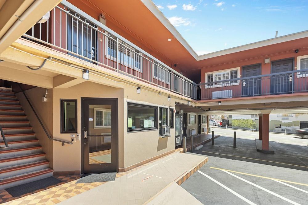 Alexis Park Hotel photo 7