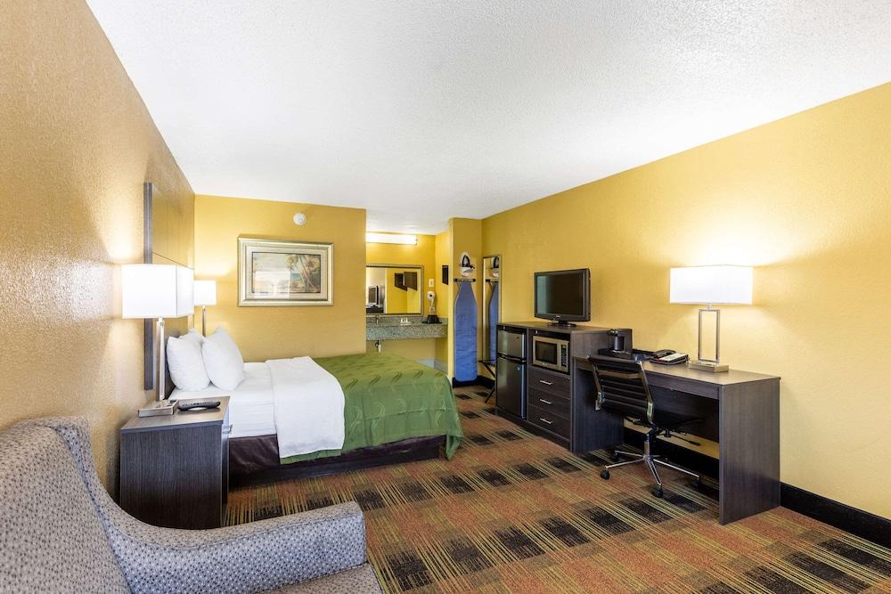 Quality Inn Mobile West Tillmans Corner photo 16