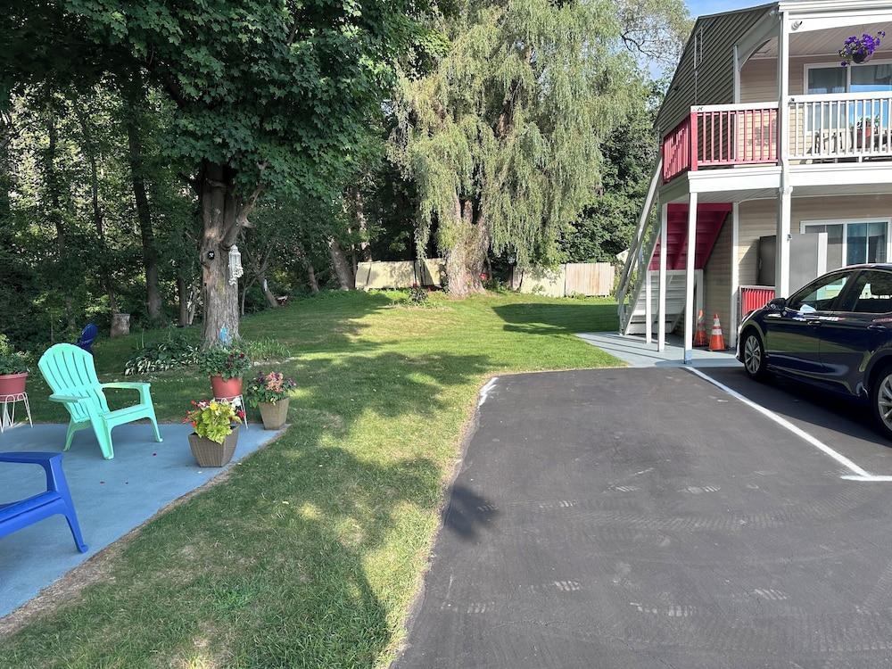Cozy Corner Motel photo 81
