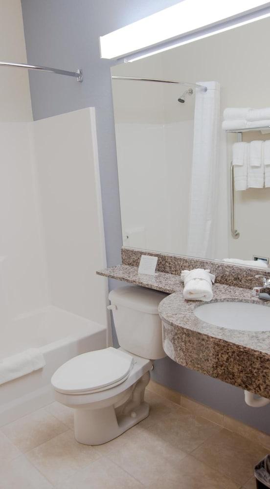 WeStay Suites - Belle Chasse photo 6