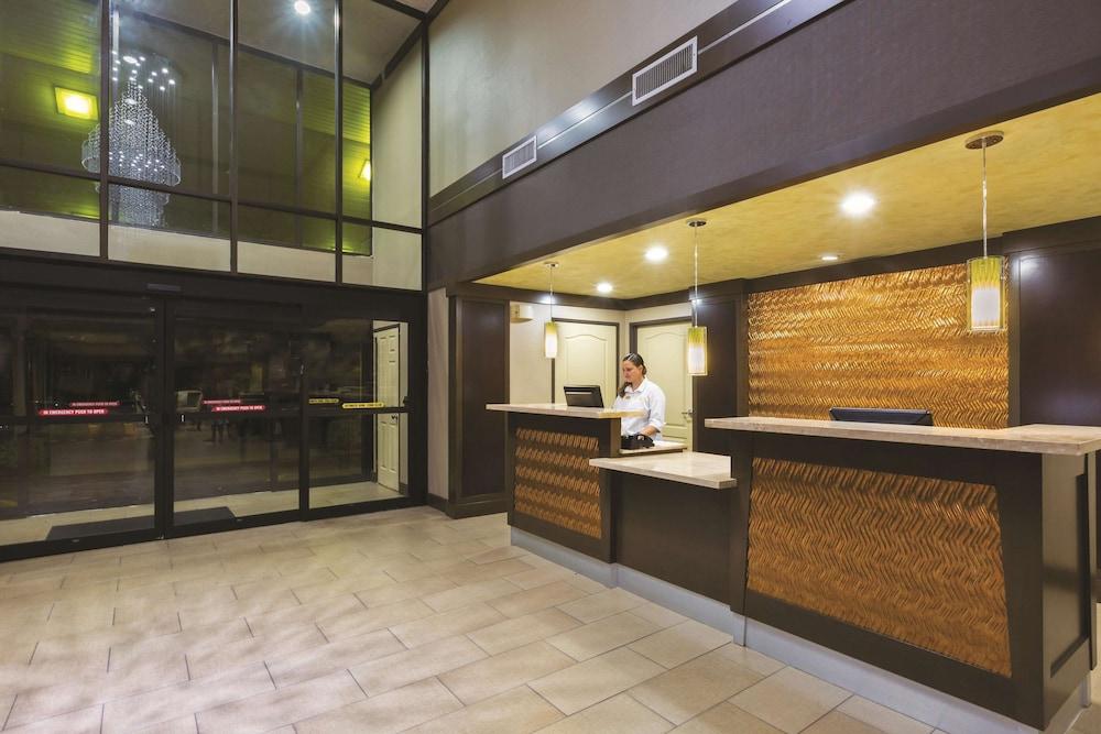 La Quinta Inn by Wyndham Austin North photo 4