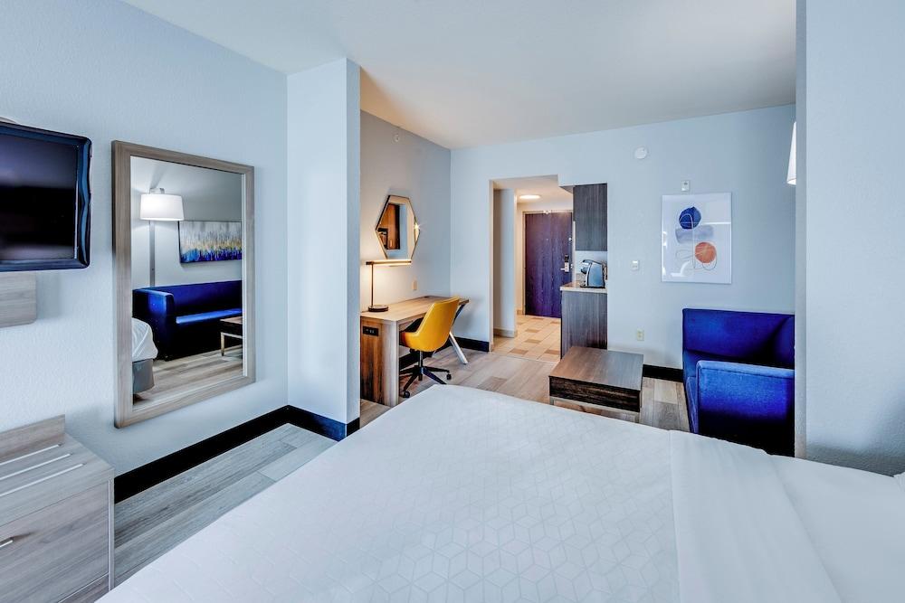 Holiday Inn Express Hotel & Suites Columbus Univ Area - Osu by IHG photo 22