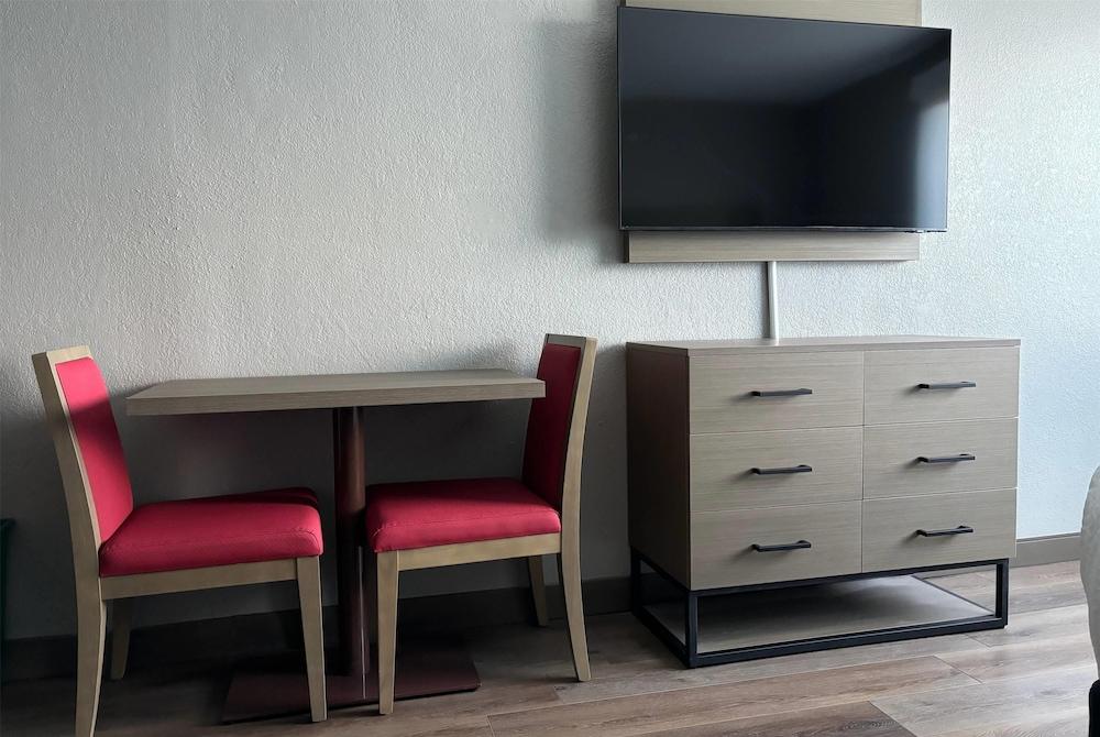 Hawthorn Extended Stay By Wyndham Ft Lauderdale Cypress Crk photo 6