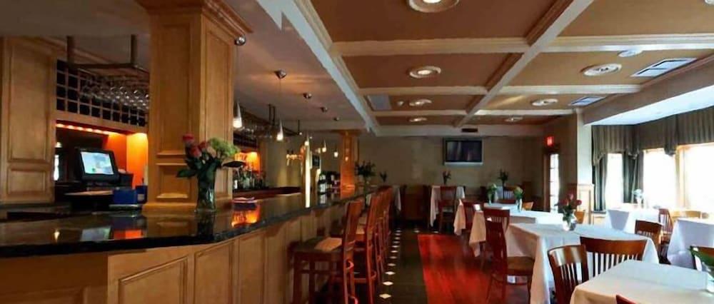 Guesthouse at Norwalk Inn photo 37