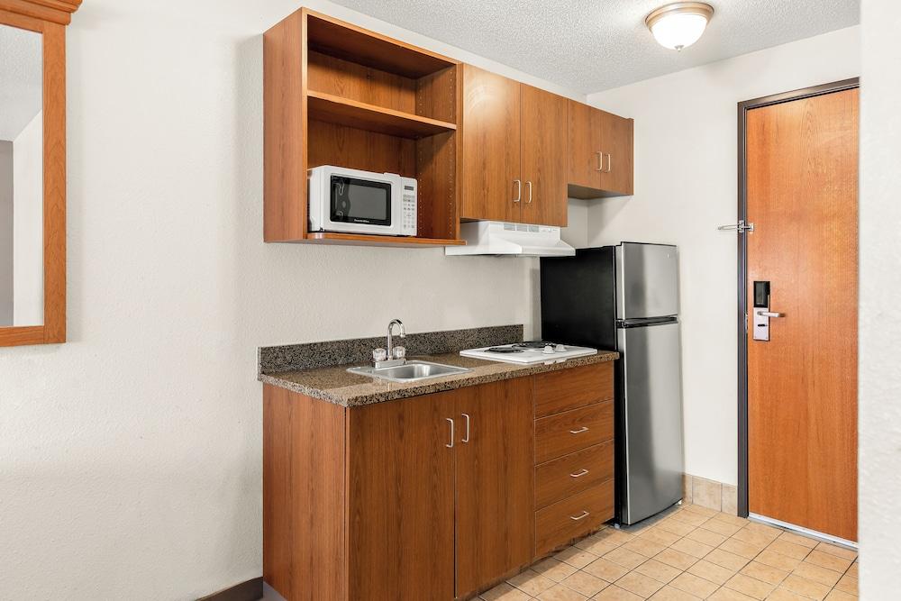 Welcome Suites photo 12