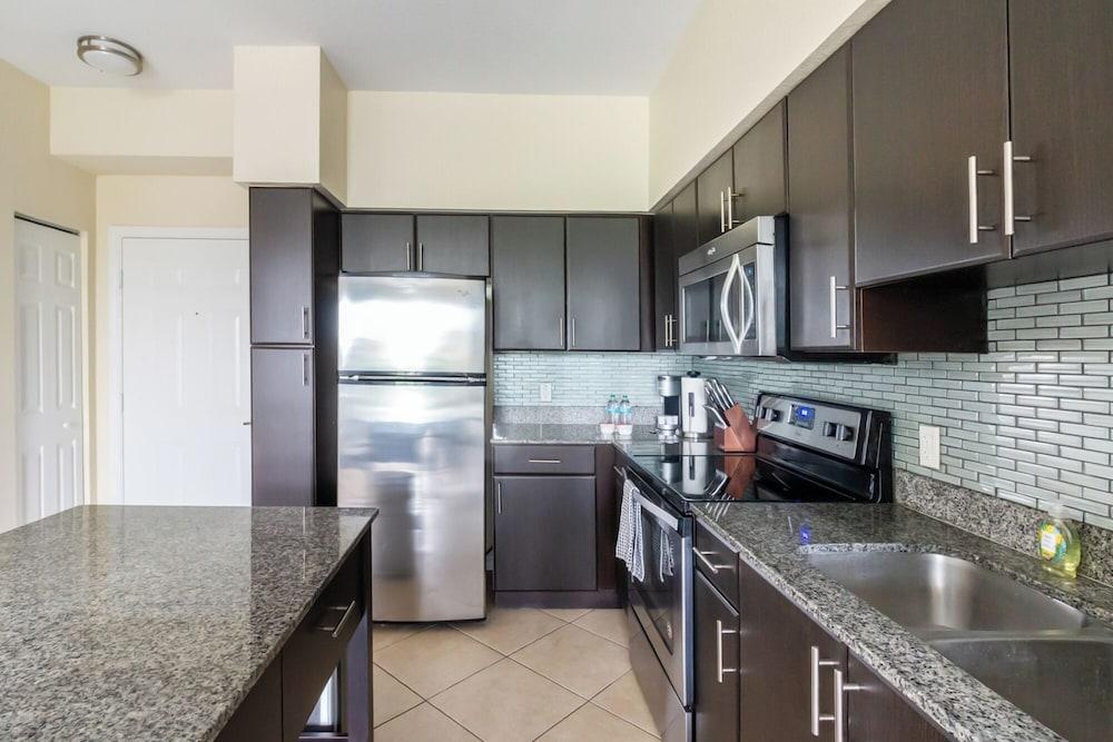 Miramar Apartments By Landing photo 9