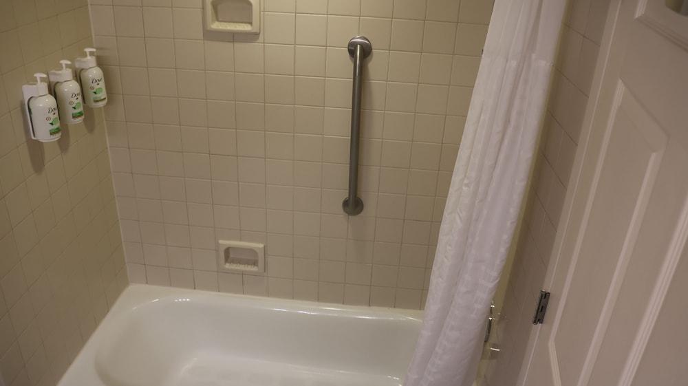 Wingate By Wyndham Peoria photo 34