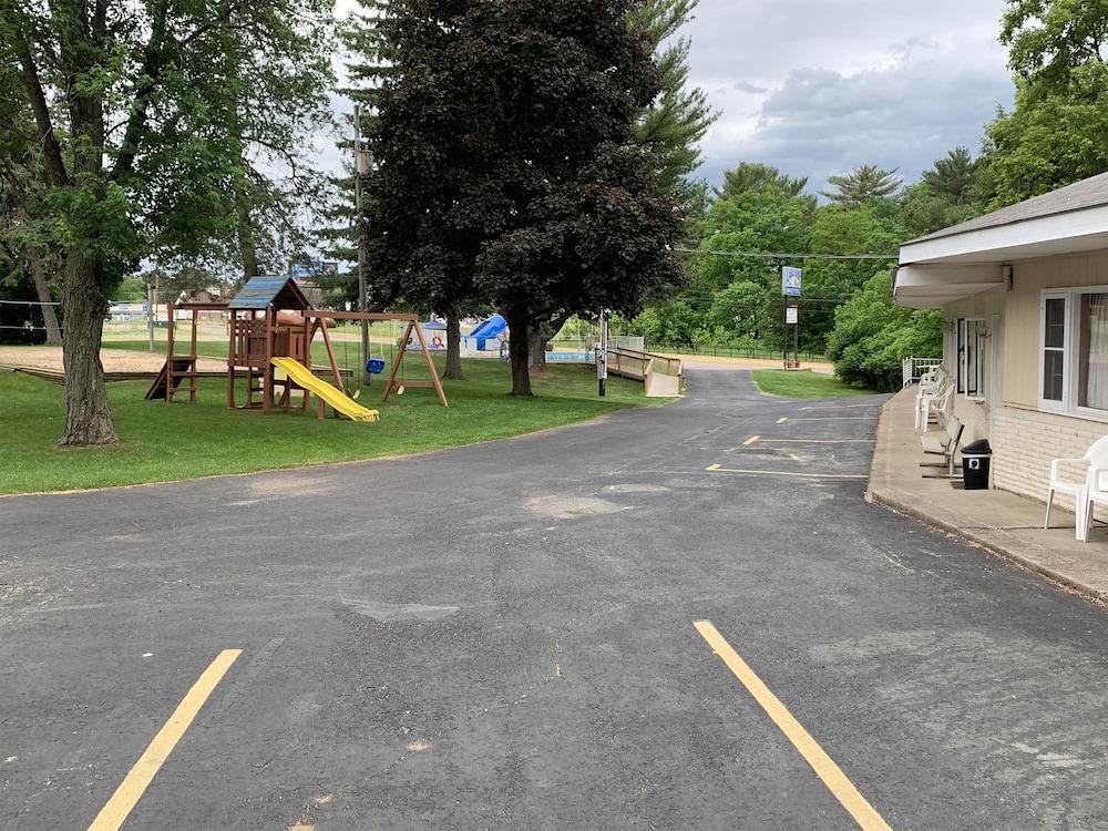 Lakeside Motel photo 68