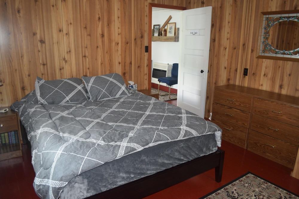Zachar Bay Lodge Inc photo 25
