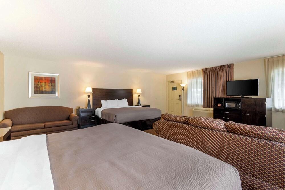Quality Inn Cordele photo 35