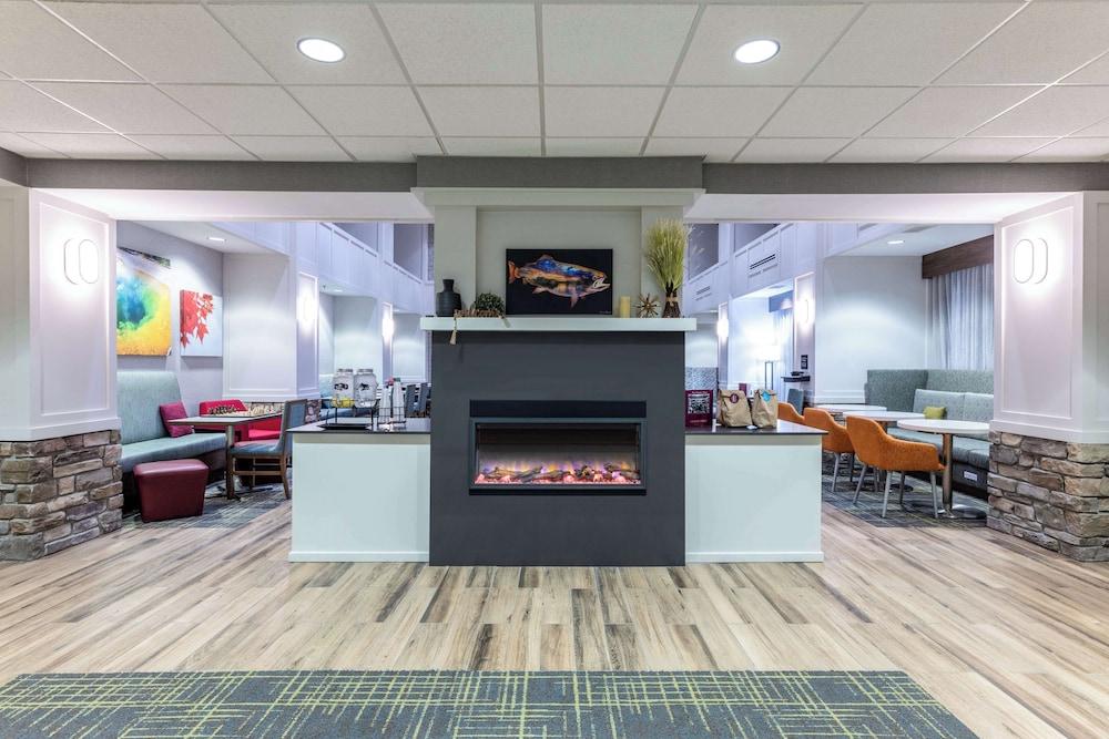 Hampton Inn & Suites Casper photo 3
