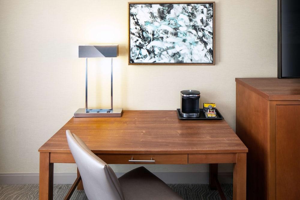 DoubleTree by Hilton Ann Arbor North photo 4