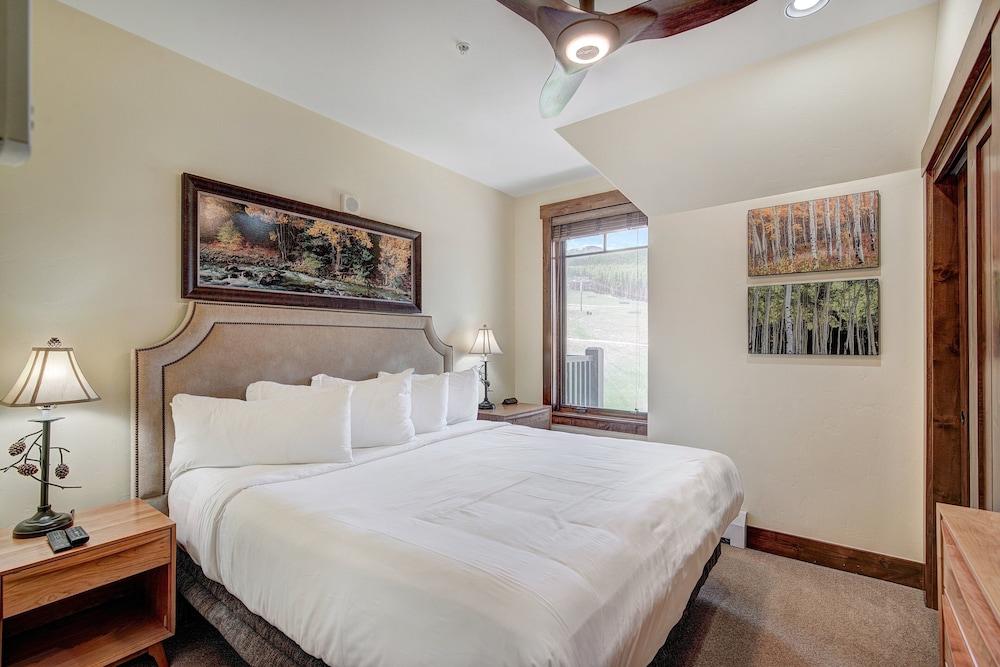 Crystal Peak Lodge, A Vail Resorts Property photo 22
