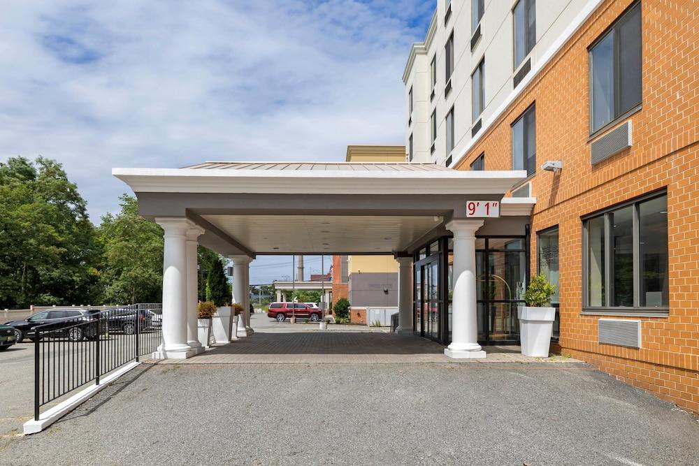 Country Inn & Suites by Radisson, Staten Island photo 4