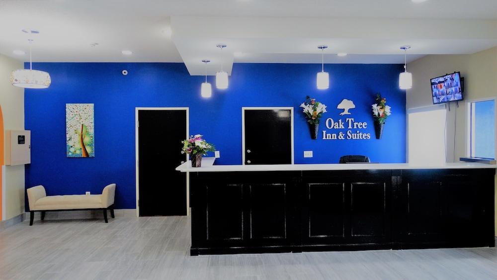 Oak Tree Inn & Suites photo 17
