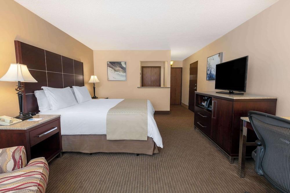 Wyndham Riverfront Little Rock photo 15