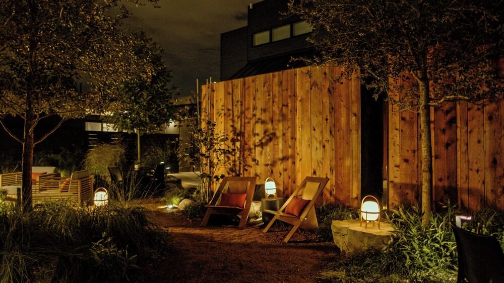Frame Hotel - SoCo photo 10