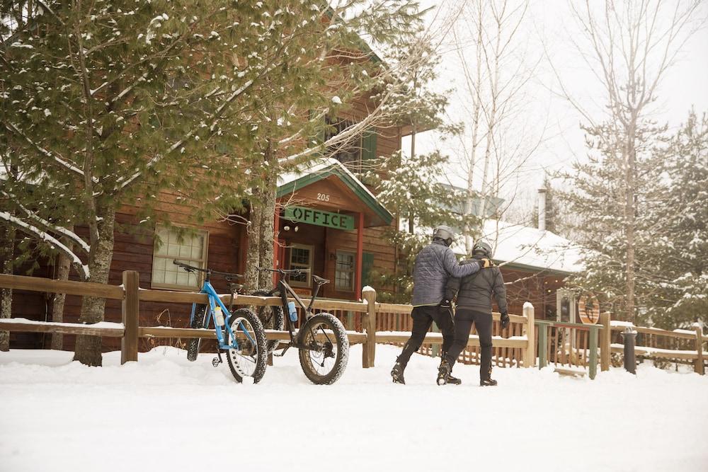 Skyport Lodge photo 70
