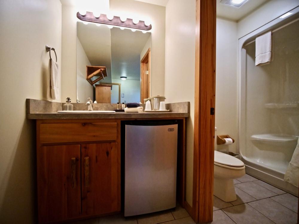 Whaleback Inn photo 58