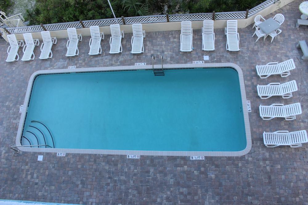 Blu Atlantic Oceanfront Hotel & Suites photo 4
