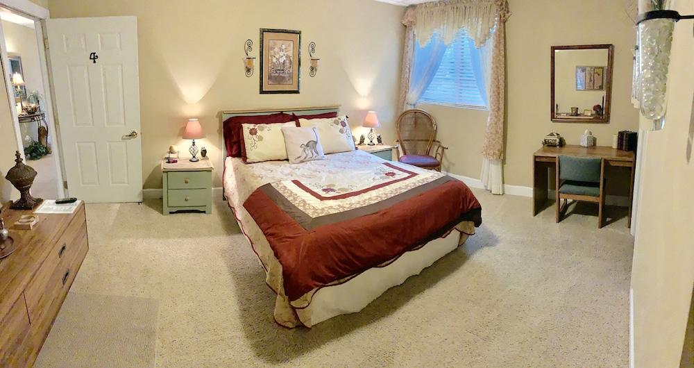 Monroe Street Suites photo 3