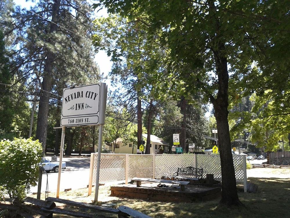 Nevada City Inn photo 15
