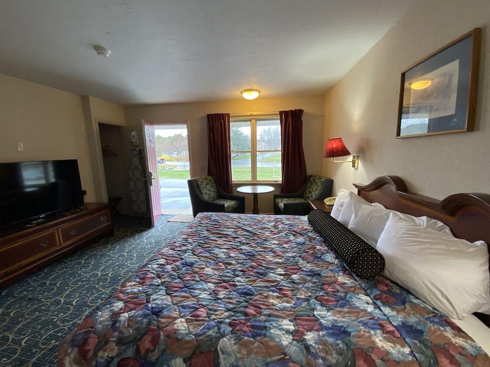 Economy Lodge photo 9