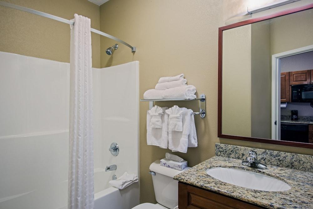 Candlewood Suites Perrysburg by IHG photo 13