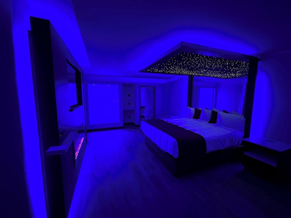 Imperial Suites photo 30