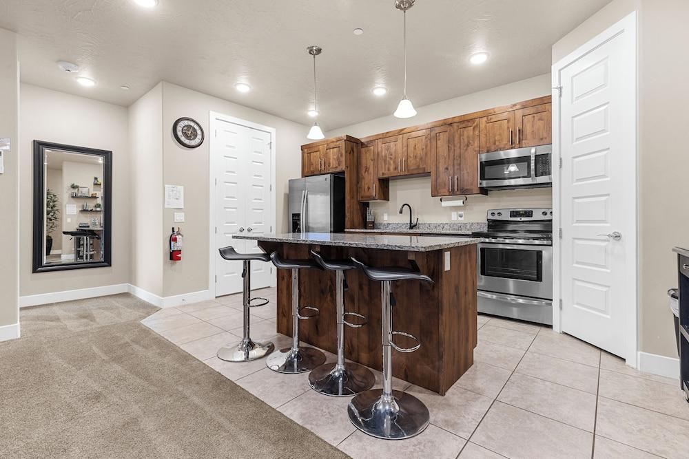 Vacation Rentals at Sand Hollow Resort photo 9