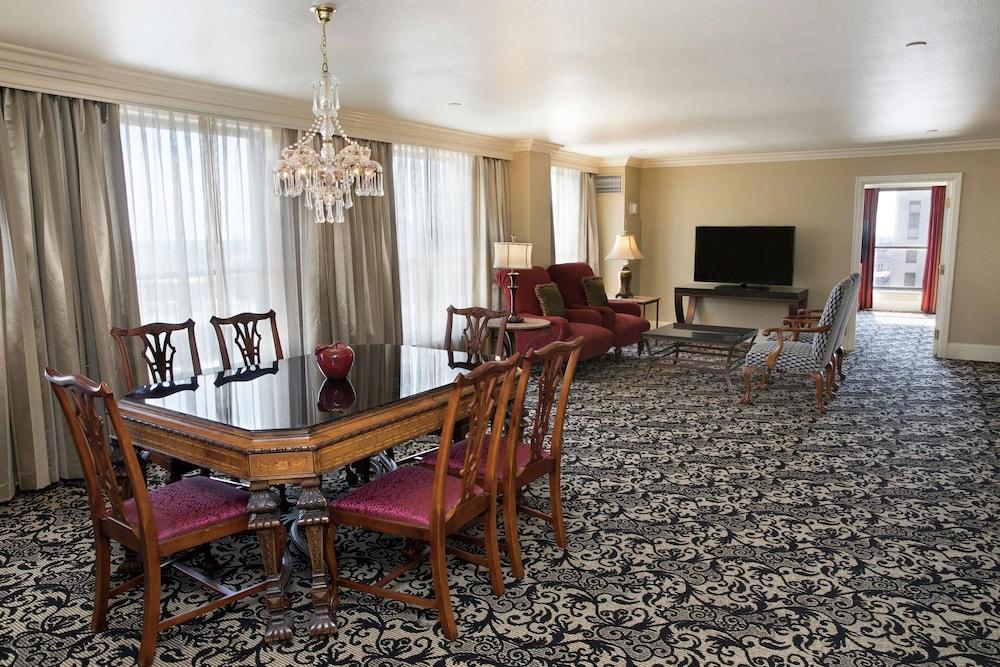 President Abraham Lincoln Springfield - DoubleTree by Hilton photo 28