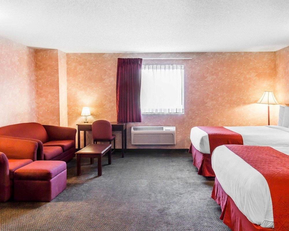 Econo Lodge Longmont East photo 14