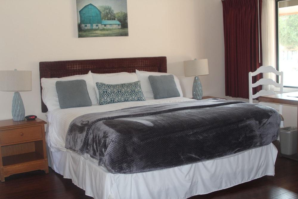 Peach Tree Inn photo 12