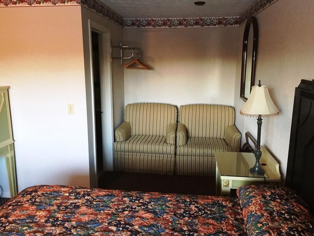 Budget Inn North Stonington photo 16