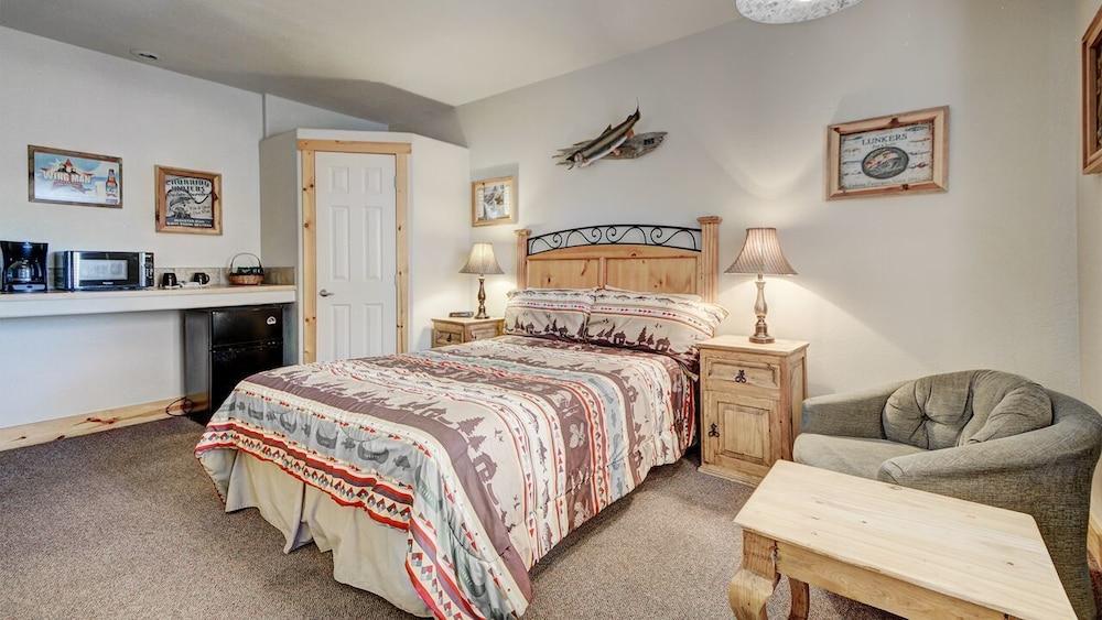 Eagle Fire Lodge & Cabins photo 52