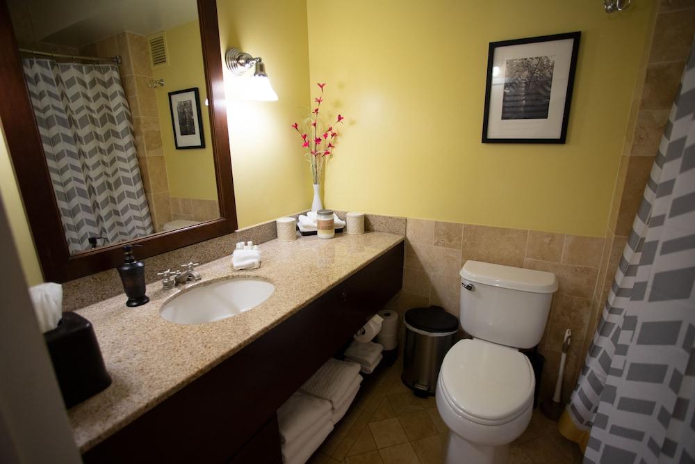 2417 at Lihue Oceanfront Resort photo 13